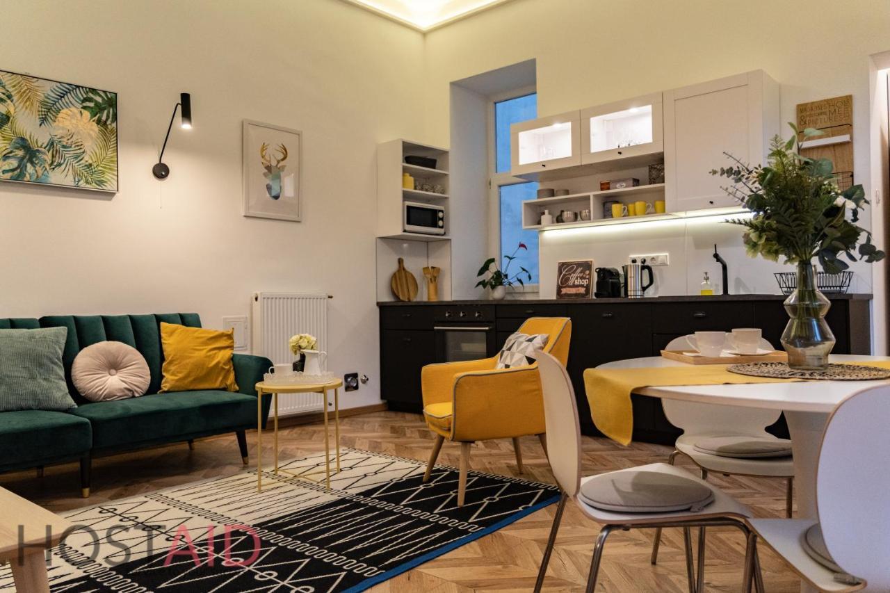 M10 Apartment - Hostaid Budapest Exteriör bild