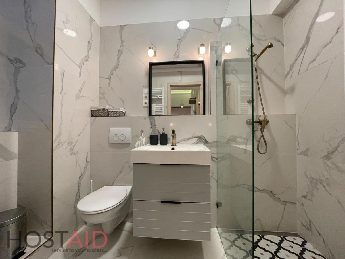 M10 Apartment - Hostaid Budapest Exteriör bild